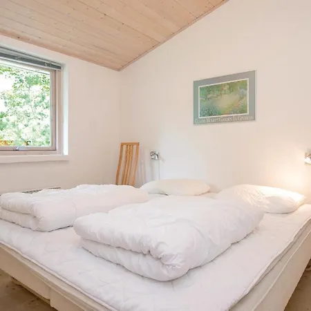 Five-bedroom Holiday In