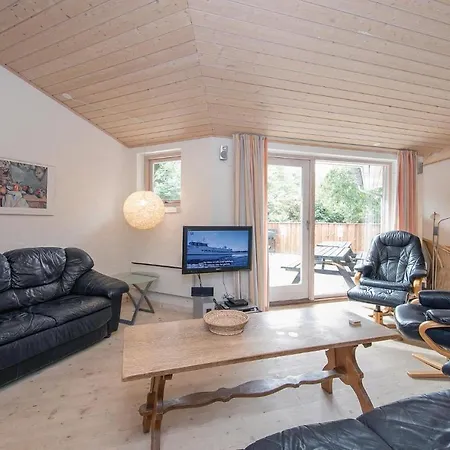 Five-bedroom Holiday In Casa vacanze *
