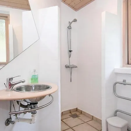 Casa vacanze Five-bedroom Holiday In Hadsund