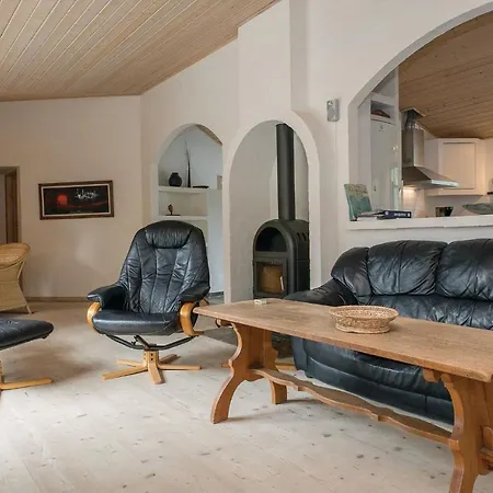 Casa vacanze Five-bedroom Holiday In